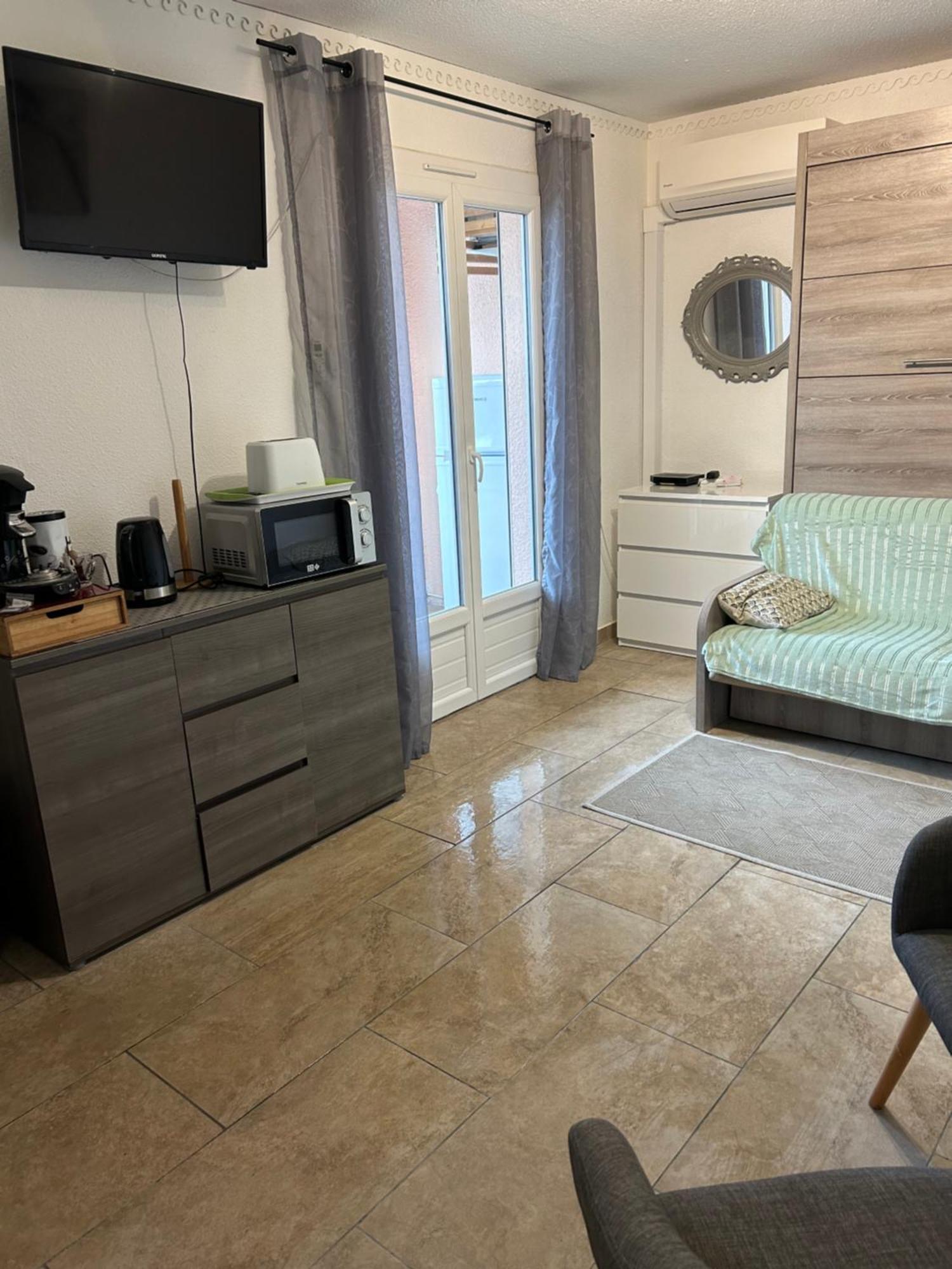 Climatisé Proche Port Et Plages Appartement